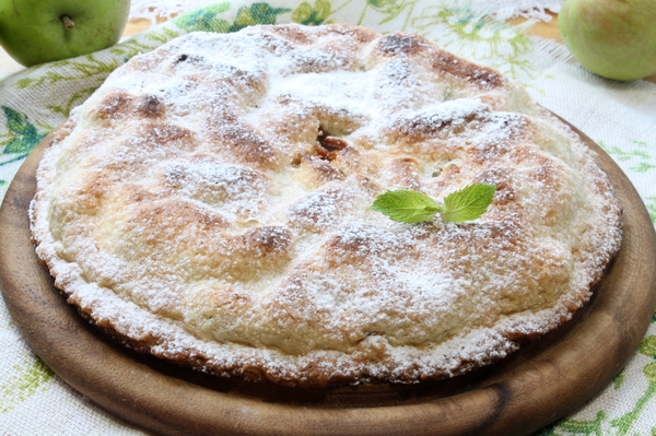 Песочный пирог с яблоками