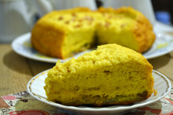Пирог с яблоками и арахисом